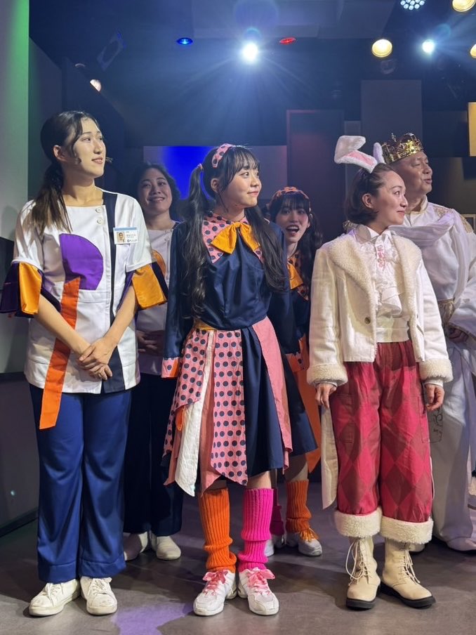 #アリスの翼 7日目、無事終演いたしました🪽
ご来場くださった皆さま、
本当にありがとうございます🌼

残りあと3ステージ！
そして明日は♠️チームの千穐楽です✨

本当にあっという間で、
この時間がずっと続けばいいのに…と
思ってしまいます💭

今日の写真は、
痛めたところまで対になってる