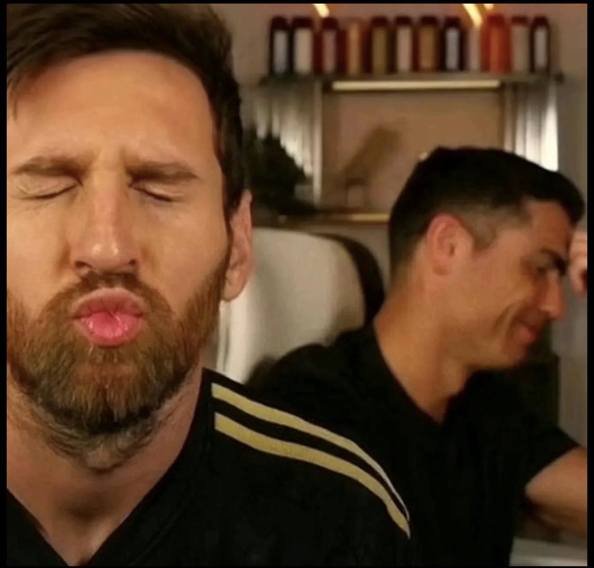 Kou.Wright tweet media