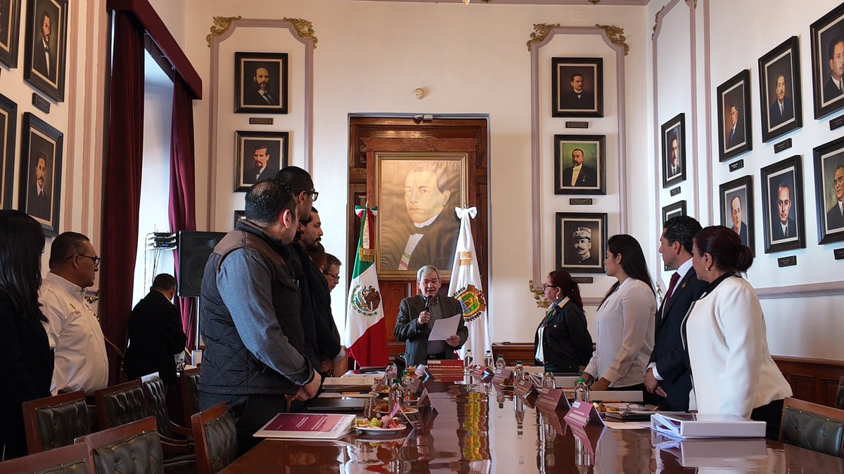El pasado 23 de enero rendí protesta como Vocal del <a href="/VER_INVEDEM/">Instituto Veracruzano de Desarrollo Municipal</a> . Agradezco a la gobernadora del estado Rocío Nahle García y al secretario de Gobierno Ricardo Ahued por la confianza y la invitación.