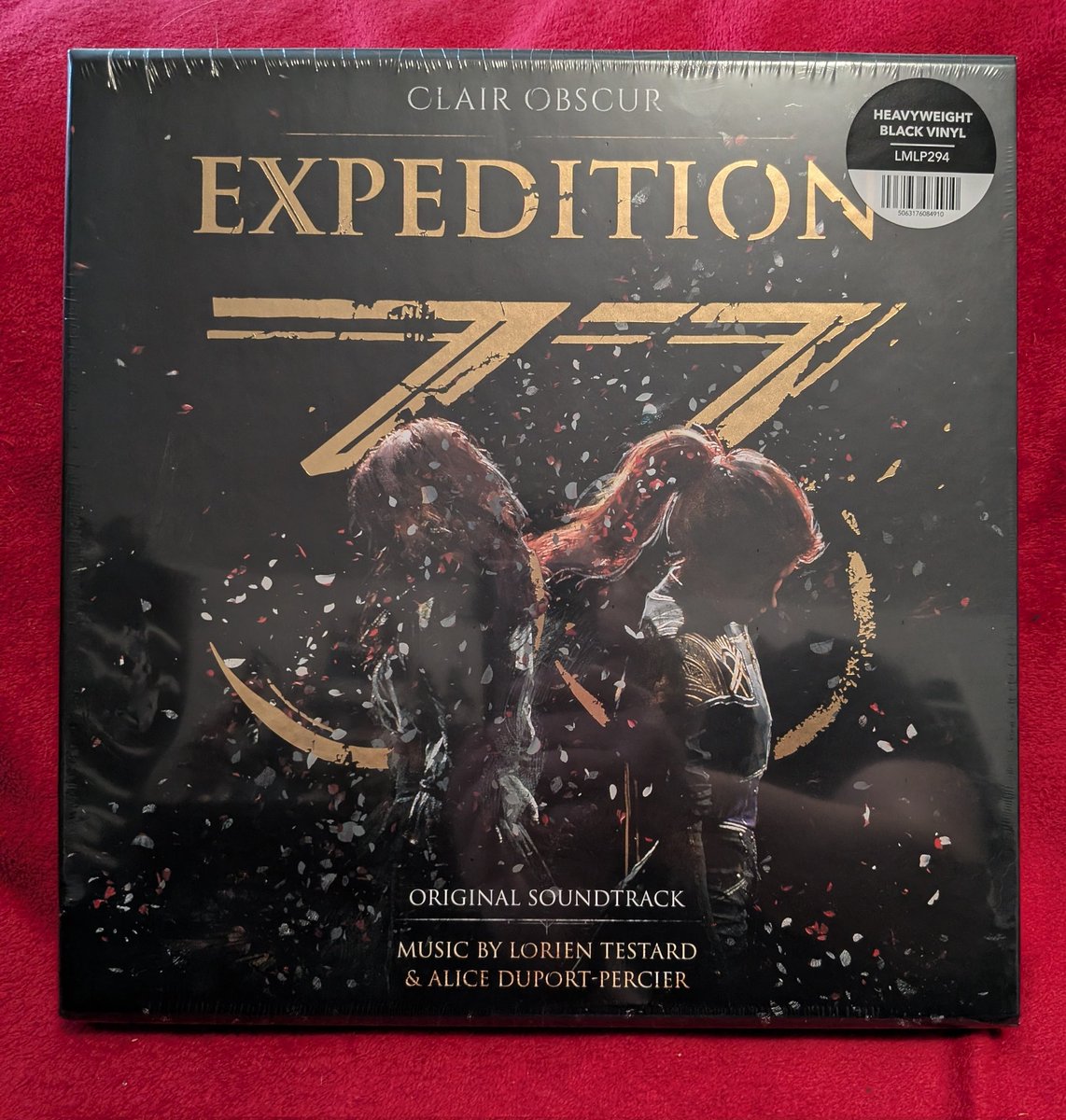 Franchement, qui s'achète des vinyles alors qu'il n'a pas l'équipement pour les lire 😬😬