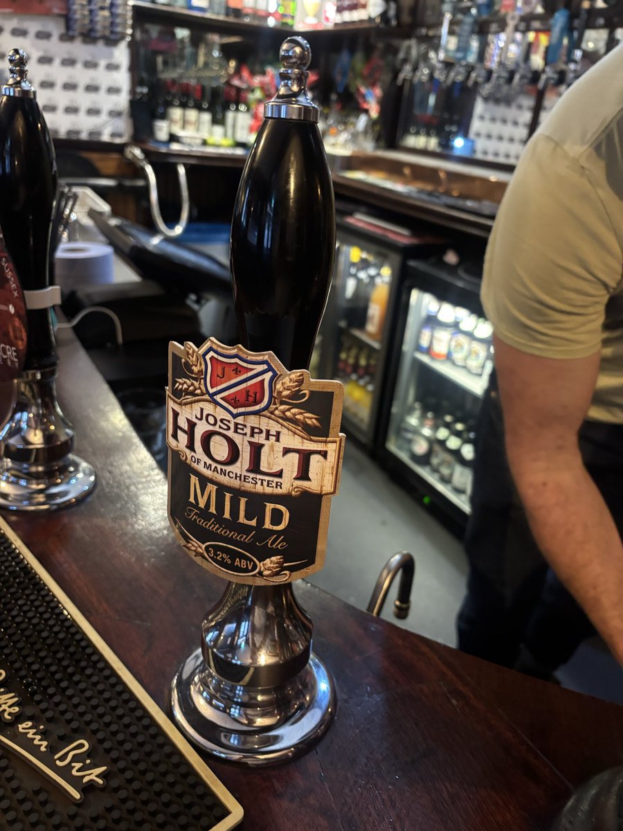 eustontap's tweet photo. Two big arrivals on cask to brighten the day over at @jackalopeLDN   @JosephHolt1849 Mild and Bass. https://t.co/HeJX9DeCWD