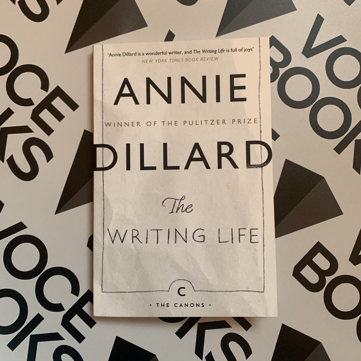 Voce Books tweet media