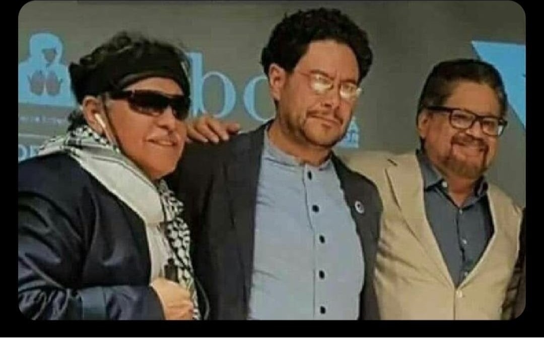 8 meses del atentado COBARDE al Dr. Miguel Uribe, facilitado por este  depravado gobiernito. 
El magnicidio se gesto en Manta y los 3 Ivanes infernales fueron sus perpetradores: Márquez el narcoterrorista, Mordisco el narcoasesino, Cepeda el escudero.
IMPOSIBLE OLVIDAR