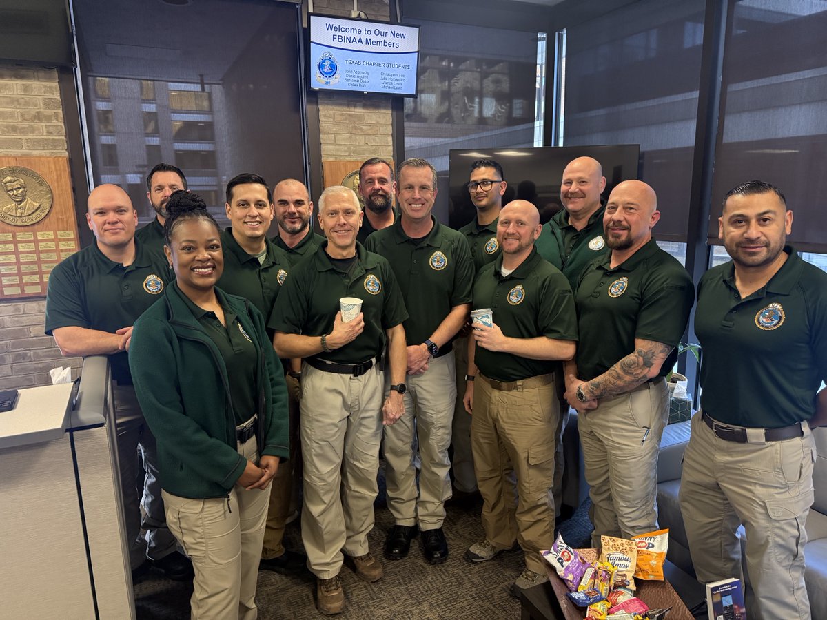 FBINAAQuantico's tweet image. ☕️ Thank you to our Session 297 Texas students for joining us to enjoy coffee together this week! A big thank you to the Texas Chapter for sponsoring the coffee and snacks. We appreciate your support! #Texas #FBINAA #Session297