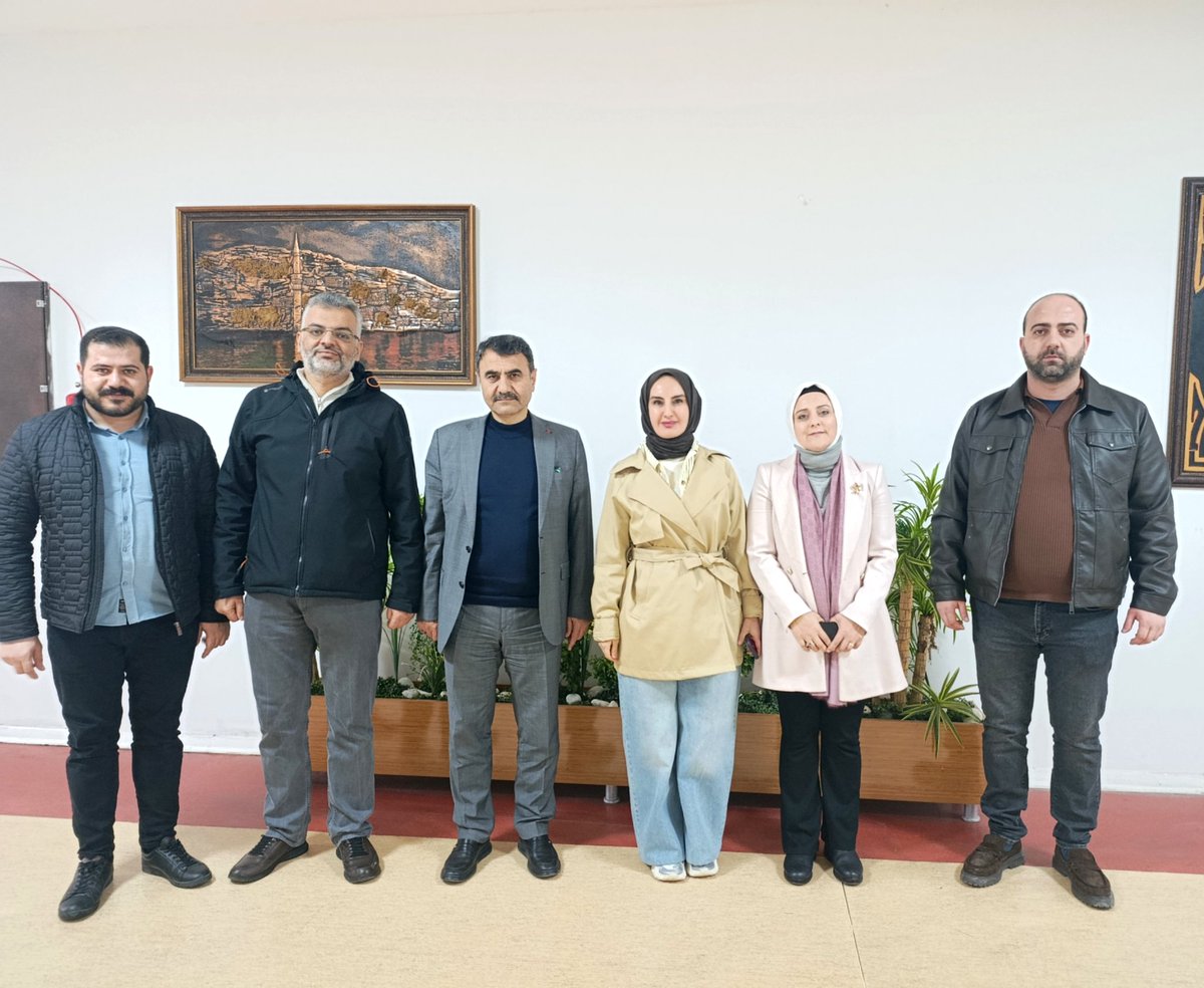 Sosyal Hizmetler Daire Başkanlığımıza bağlı Engelli Koordinasyon ve Yaşam Merkezimizi, Bursa Yıldırım Belediye Başkan Yardımcısı Sn. Ayşe Ertan ve beraberindeki heyet ziyaret ederek merkezimiz ile ilgili bilgi alışverişinde bulundular, yürütülen çalışmalar paylaşıldı.