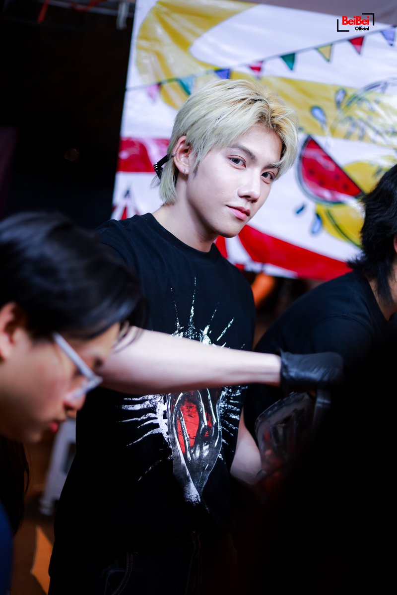 BeibeiKrit_OFC's tweet image. เจอได้เลยปีหน้า ขอสั่ง 100 แก้วรอเลยคั๊บ 

#BeiBeiKrit
#SHINEBOYSxBEIBEI
#SHINEBOYS