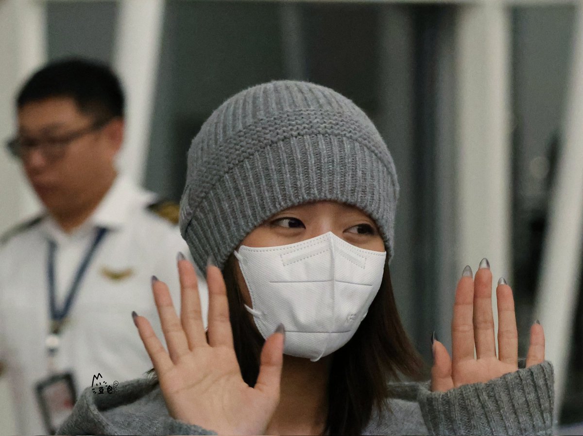 260206 minnie HK出发

#아이들 #IDLE 
#민니 #MINNIE #มินนี่