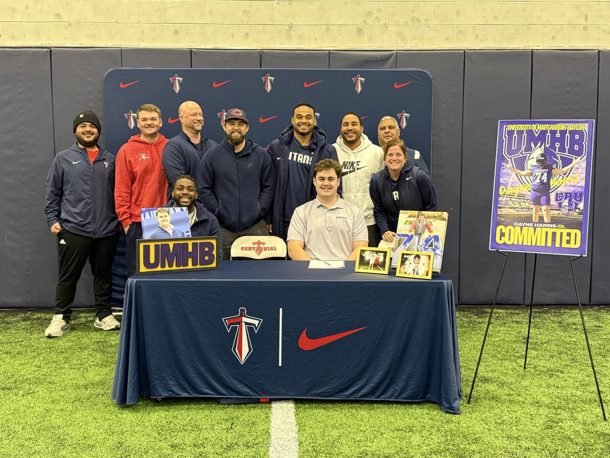 Cen10titans's tweet photo. 🚨 Signing Day Spotlight! 🚨

Dayne Harris is taking his talents to the @UMHB to play @CruFootball ! We’re proud of you and can’t wait to watch your next chapter. 💙❤️ 

@Cen10TitansFB 

#titannation #cen10titans 
 #OnceaTitanalwaysaTitan https://t.co/iLIAvQrAjE