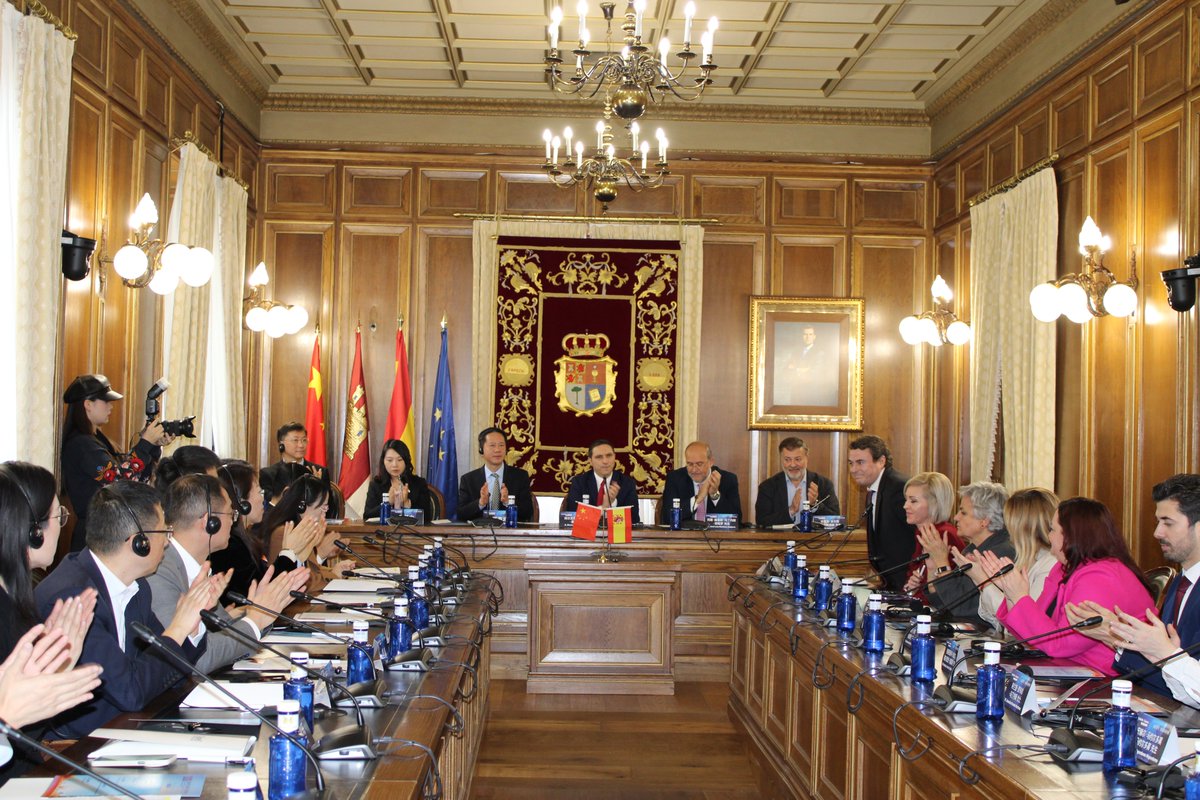 Invierte en Cuenca tweet media