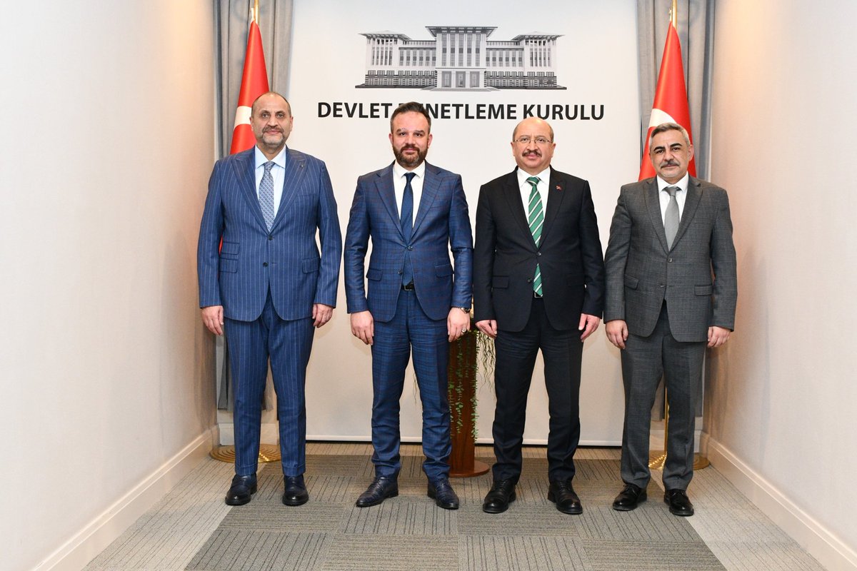 Sabahattin11453's tweet photo. _ @RTErdogan @hasandogan @HasimKiyga  kıymetli Başkanım Sayın @TanrikuluSalih  Gaziler ve şehit aileleri vakfı olarak ziyaret etti Göstermiş olduğu ilgi ve alakadan dolayı teşekkürlerimizi arz ederiz iyi ki varsınız efendim 🇹🇷🇹🇷🇹🇷🇹🇷🇹🇷🇹🇷🇹🇷🇹🇷🇹🇷 https://t.co/eXsQXYuOzK
