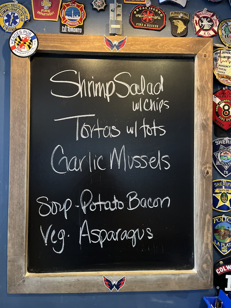heroespub's tweet photo. Friday Specials at Heroes Pub🇺🇸 https://t.co/ye9f5ANjeN