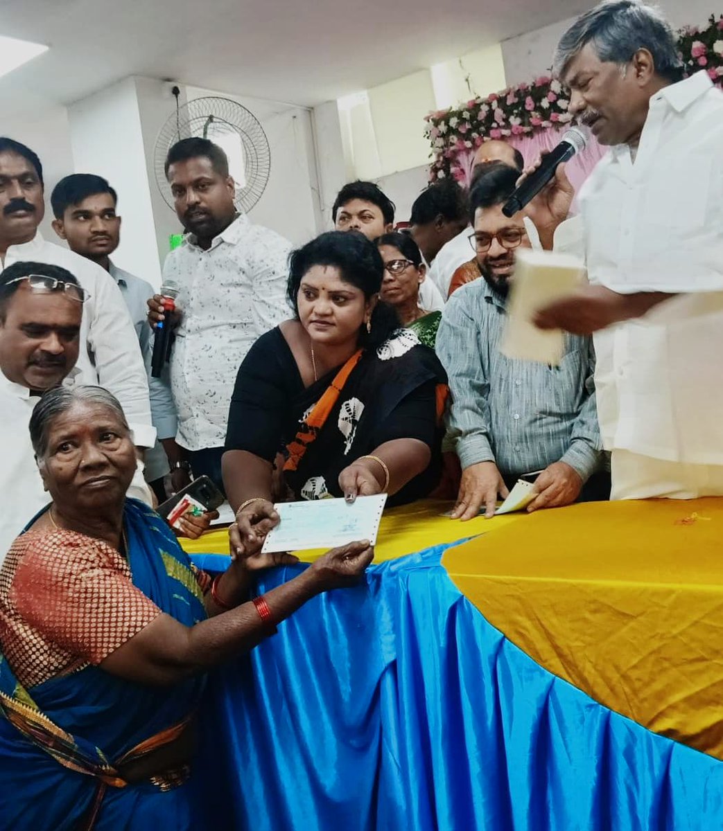 Dr Rasuri Sunitha - GHMC Corporator tweet media