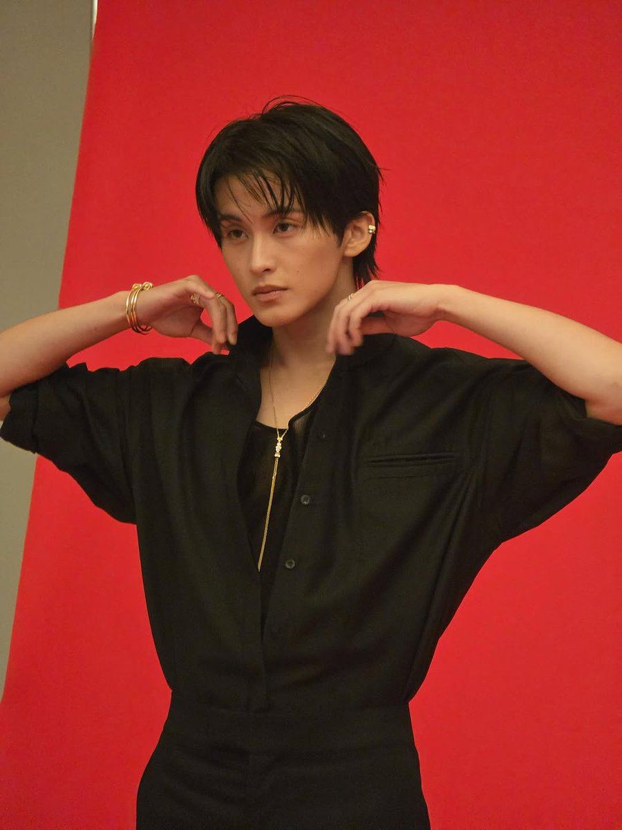 remmarku's tweet image. Strong face, defined features, steady control.