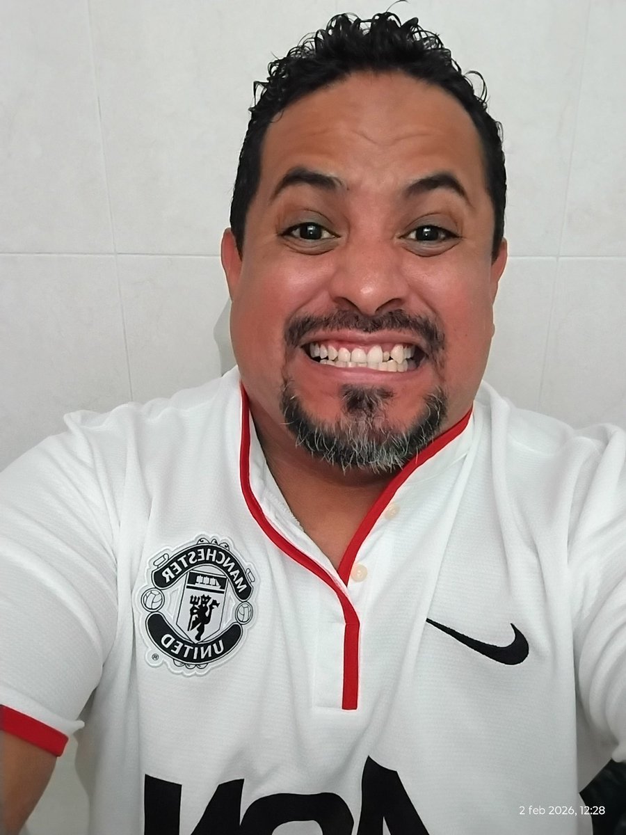 tovarj4's tweet photo. @ManUtd Never die, Never forget and it's my Bday thanks united for all glories! https://t.co/STNDBDmXXY