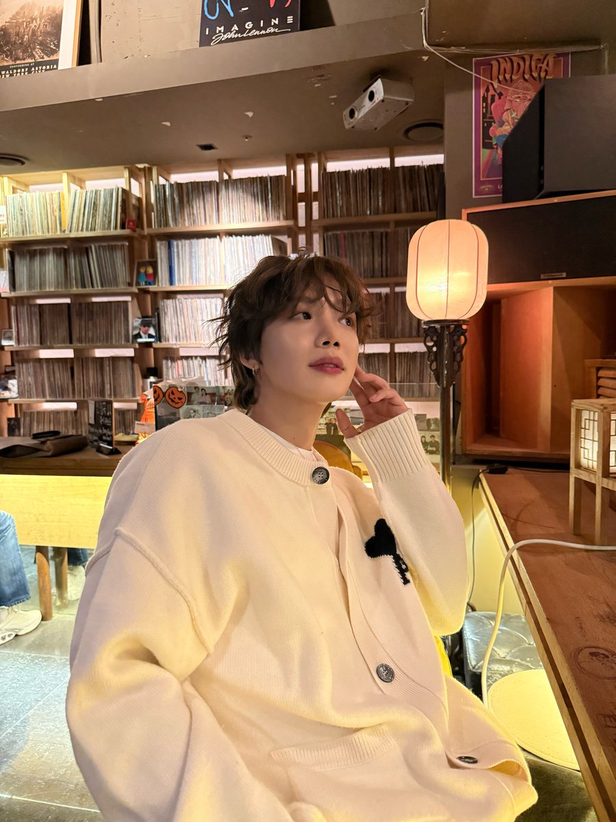 youngwiutour's tweet photo. 📍트래픽 LP BAR
서울 강남구 선릉로161길 21 지하 1층
https://t.co/hz4G8M6CaF

https://t.co/pfAgEuQewi

#임영민 #limyoungmin
#イムヨンミン #林煐岷 #영민투어 https://t.co/erT8DIXL2X
