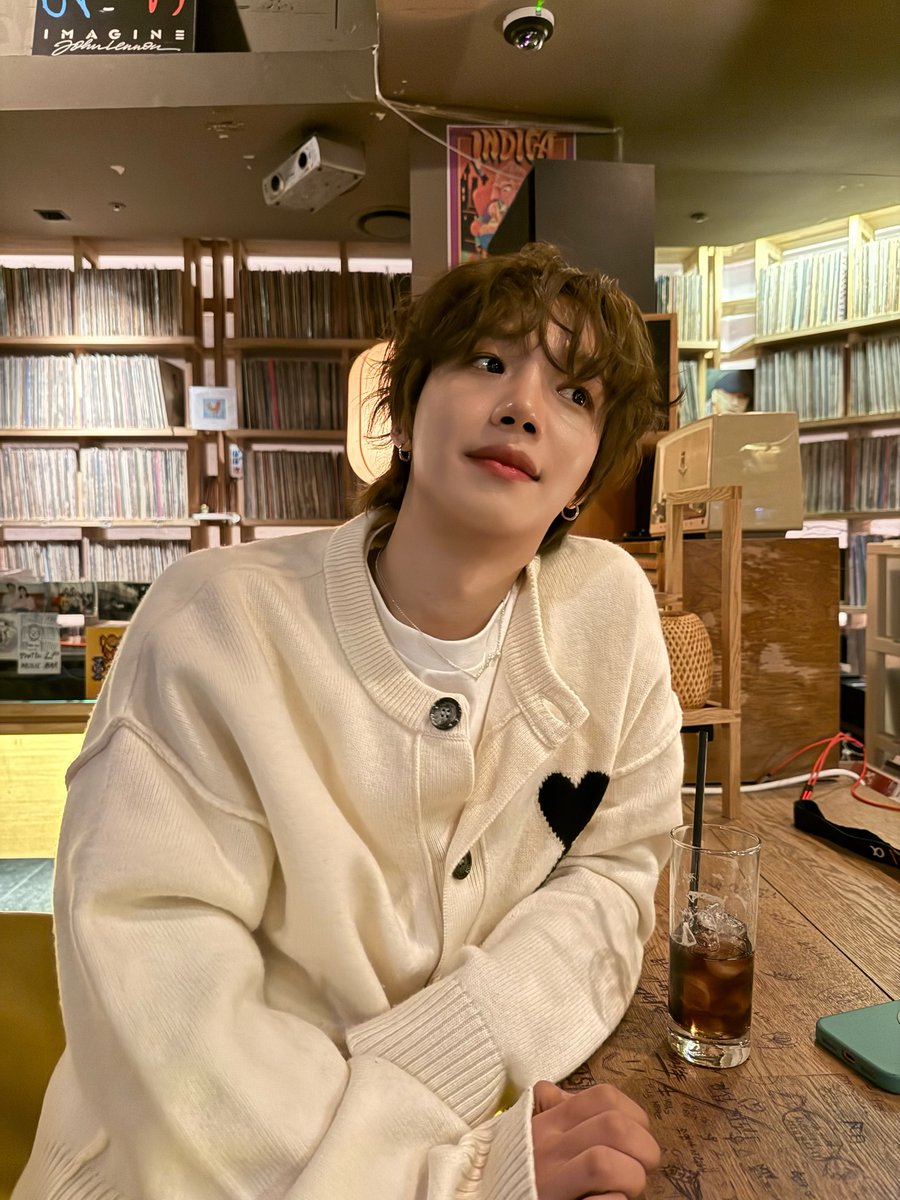 youngwiutour's tweet photo. 📍트래픽 LP BAR
서울 강남구 선릉로161길 21 지하 1층
https://t.co/hz4G8M6CaF

https://t.co/pfAgEuQewi

#임영민 #limyoungmin
#イムヨンミン #林煐岷 #영민투어 https://t.co/erT8DIXL2X
