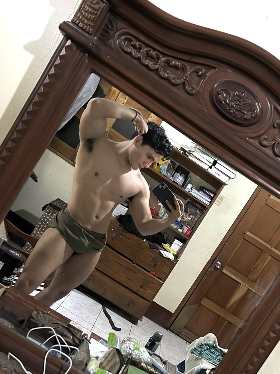 solounusariomas's tweet image. Face / / body