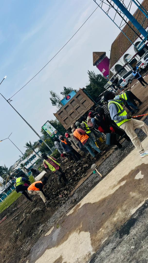 BalisaYvette's tweet photo. À l’occasion de la commémoration du premier anniversaire de la prise de contrôle du Kivu par l’AFC/M23, plusieurs infrastructures sont en cours d’inauguration dans la ville de Goma https://t.co/XllwUNCV4Y