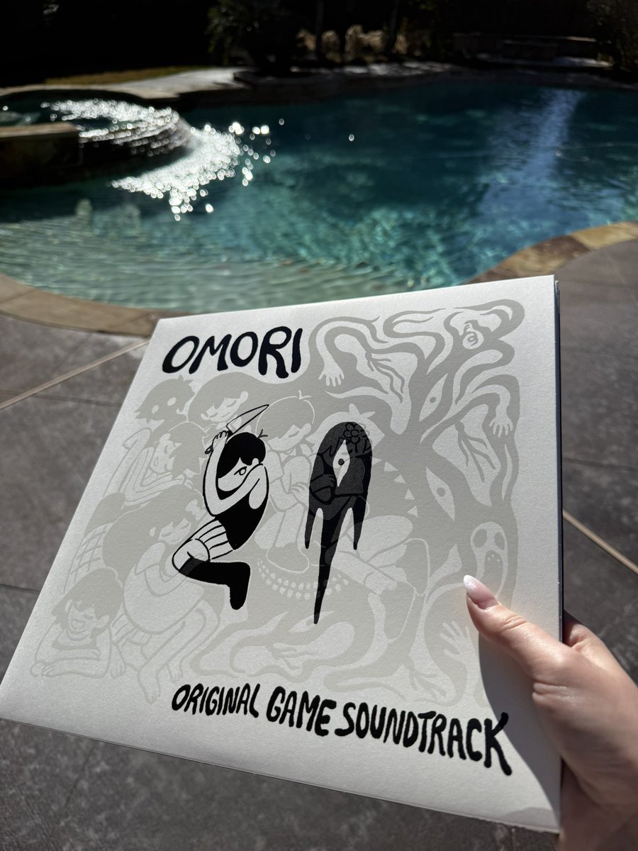 Tachibuns's tweet photo. Finally got one of my dream vinyl! I absolutely adore the Omori soundtrack https://t.co/An39dtowrw