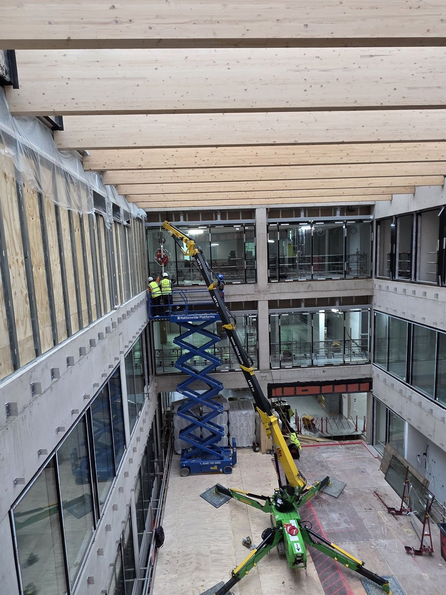 spidercranes's tweet photo. Atrium Work - Low weight bearing floor? - No problem for our versatile MK Range with the ability to go upwards with the main boom, then telescope out with their second boom extensions
All this with an incredibly light superstructure that doesn't create a lot of downward pressure https://t.co/mXVPQ5FceA