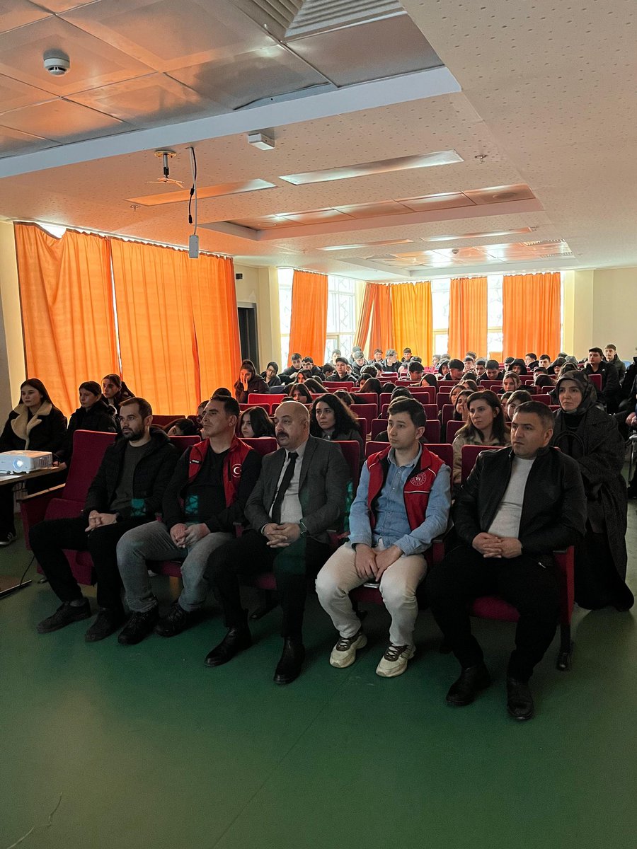 zaramem58's tweet photo. İlçe Milli Eğitim Müdürümüz Sayın Rıfat KALKAN,  Şubat depremlerinde hayatını kaybeden vatandaşlarımızı anmak amacıyla Zara Gençlik Merkezi tarafından düzenlenen anma programına katıldı.

@sivasvaliligi
@sivasmem 
@ZaraKaymakamlik 
@zaramem58 https://t.co/mPpMfcEOLx