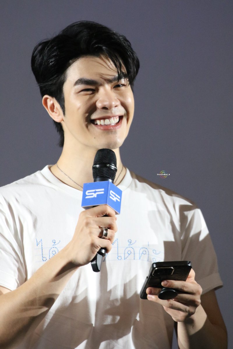 คิดถึงโคตรๆ..💚💚
<a href="/milephakphum/">mile phakphum</a> 
#milephakphum #SFxMILEBIBLE