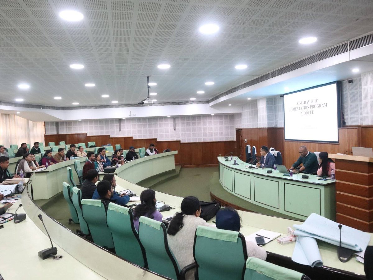 TripuraSRLM's tweet image. A one day workshop was done today with Master SRPs(State Resource Persons) and I-SRPs in Pragna Bhawan today which was done with all the incharges of Districts.
The program was graced by CEO #TRLM Shri Tarit Kanti Chakma in presence of representatives of Livesscape and State