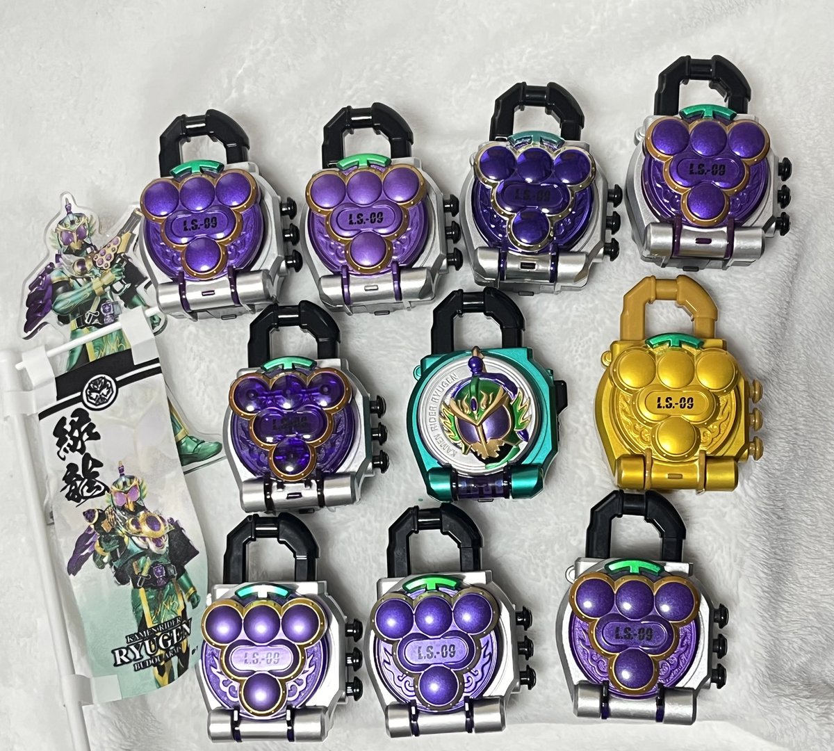 iamdoyasa's tweet photo. ライダーと戦隊とジャニーズと横浜バニラの社長とサンリオが好きです。

ブドウの女です🍇
キウイよりもブドウです🍇
最推しは仮面ライダー龍玄、ガオホワイトですが色々好きです👏

フォローご自由にどーぞー🍇
https://t.co/xyMkJxDbak

#特撮好きな人と繋がりたい
#特撮好きと繋がりたい https://t.co/0vfFcWSHC2