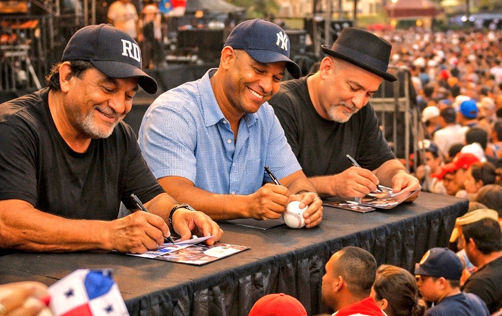 ¿Se imaginan qué cool un evento en Panamá donde tengamos en la misma tarima a Roberto Durán, Mariano Rivera y Rubén Blades, firmando autógrafos y tomándose fotos con la gente?

Eso lo vendes a nivel internacional y, de seguro, sería un evento que daría mucho de qué hablar ❤️🇵🇦