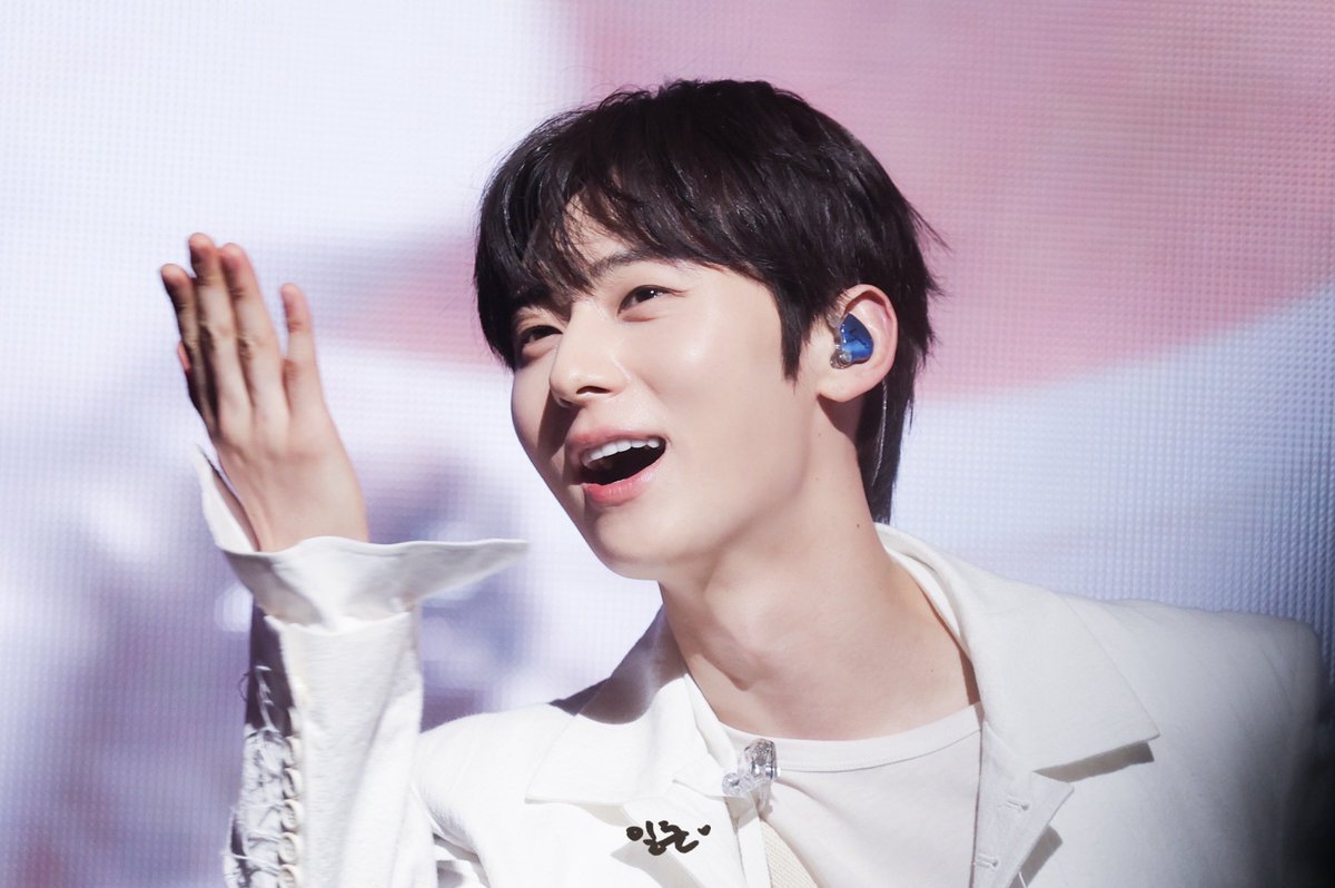 260206 #황민현 도화원
손키스ꕀ♡