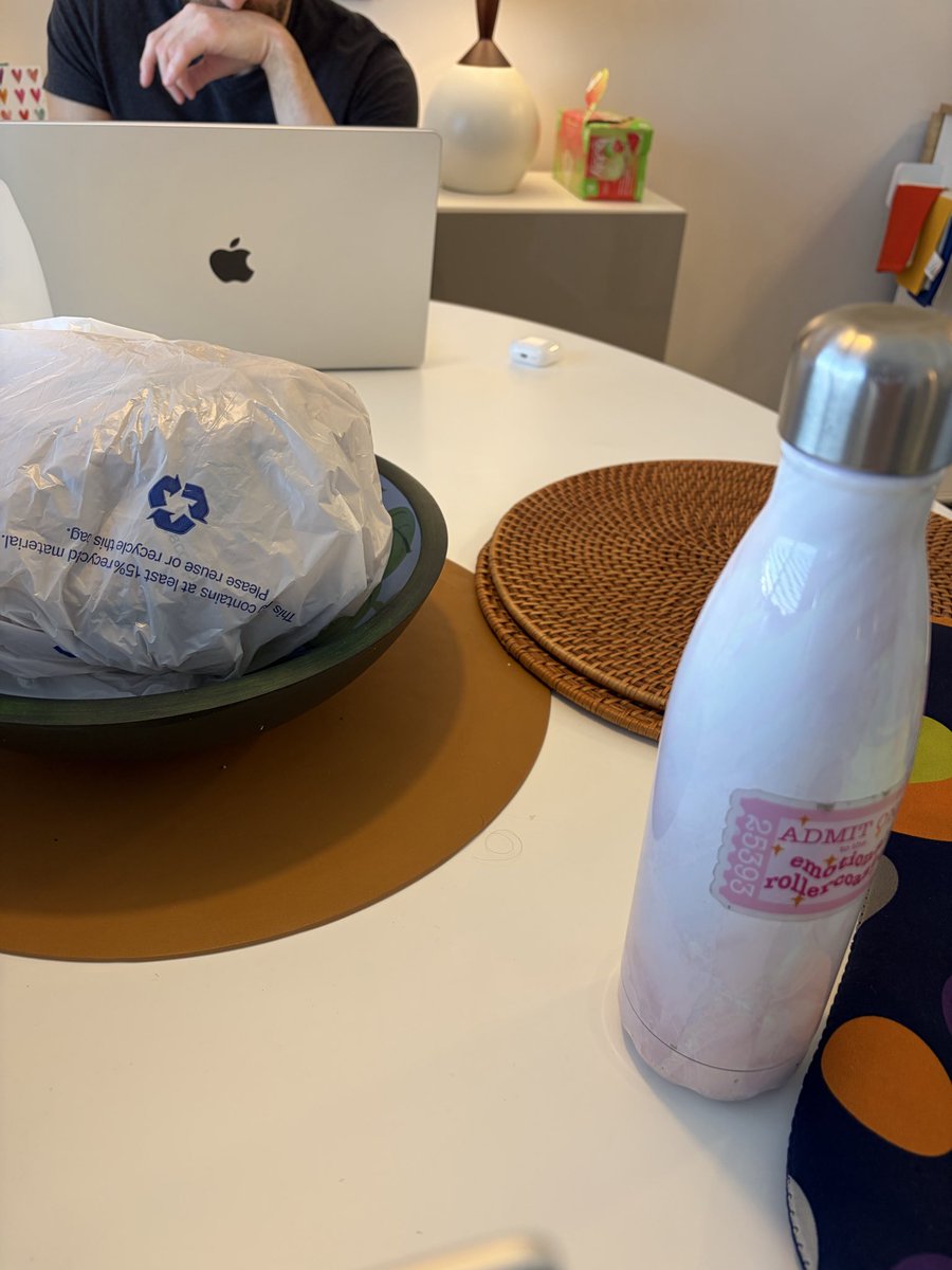 mardilgras's tweet photo. Just my bro breaking the news to his client that they’ve been locked out of UberEats because their Uber rating is too low 😬 https://t.co/7bTPyHWo6Y