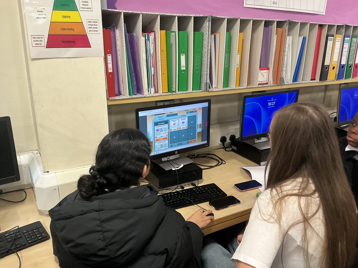 whitehillbuscom's tweet photo. This week our S3 Business pupils took part in the King’s Trust Enterprise Challenge 🚀💡
A fantastic experience from start to finish – pupils really enjoyed getting creative, working as a team, and pitching their ideas 🙌👏 https://t.co/y2xGN5e53v