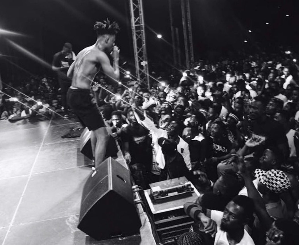 KWESIARTHUR_'s tweet image. Redemption Valley is now on all platforms. 

Thank you to everyone. God, Myself, Milan who fought me on going deeper within myself, I had to scrap 2 drafts to get to this point, this project wouldn’t be as introspective without you. Sabog (my bro, thank you so much for everything