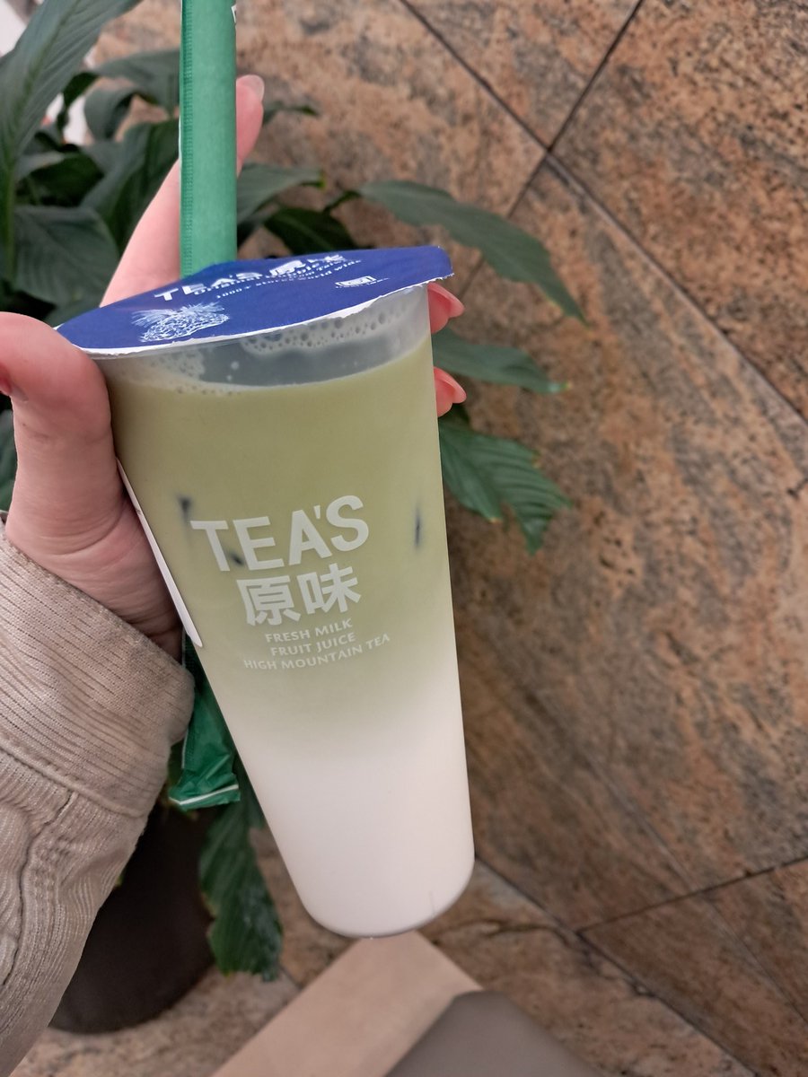 Schnell noch'n Matcha snacken vorm Riftbound Tunier 🍵

Gestern Abend noch die neuen Pre-Sets studiert und nichts geschnallt. Werde so abkacken haha