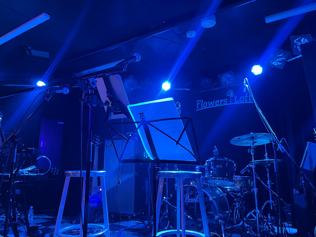 言葉と音を浴びた
再び生きる

いとうせいこう is the poet with 町田康、ダースレイダー&amp; The Bassons

下北沢flowers loft