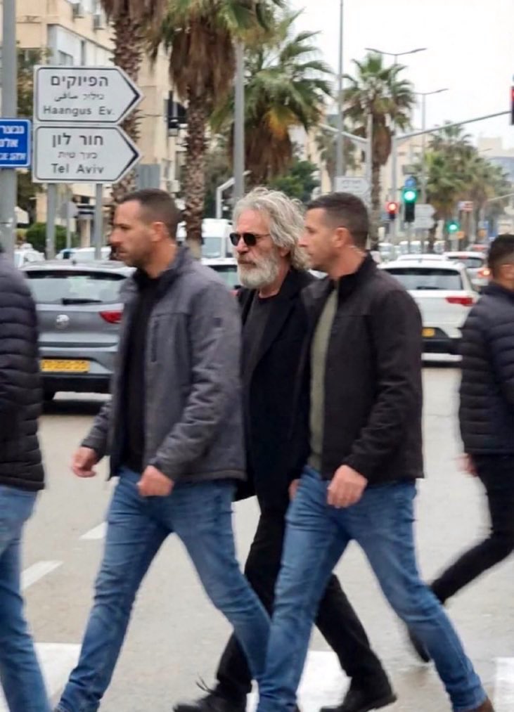 JUST IN🇮🇱❌🇺🇸 Jeffrey #Epstein is alive and walking the Streets of Tel Aviv and it confirmed, #Israel faked his death since 2019.