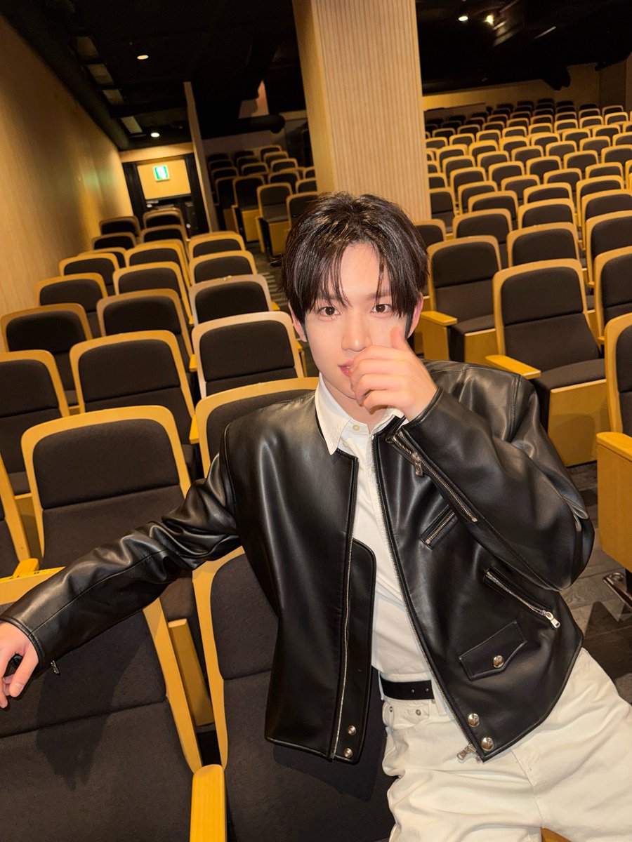 [🌠] #김민재_DID
➡️🪑🖤

#IDID #아이딧 #KIMMINJAE #김민재
