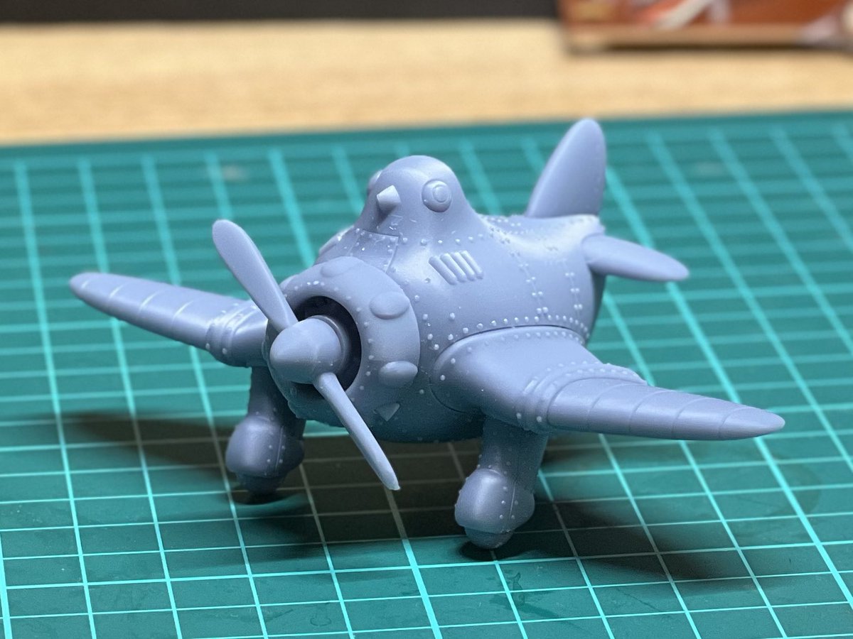 新作の1/144ハトヒコーキ、ギリギリで完成しました…！！！
初の透明パッケージ、初の販売方法…！！！
新しい技術を詰めこみました🙇‍♂️
1コ2000円(予定)！！！！
#WF2026Wおしながき 
#WF2026W
