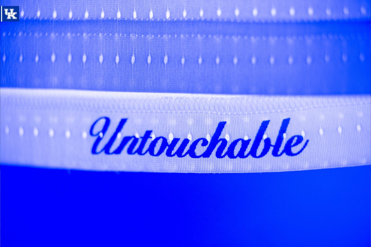 They're here, and they're beautiful 😻

UK has unveiled the new denim uniforms the Wildcats will wear on Saturday against Tennessee. 

(📸: <a href="/KentuckyMBB/">Kentucky Men’s Basketball</a>) 

➡️ on3.com/teams/kentucky…