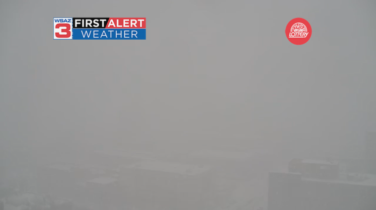 tr4v1sj79's tweet photo. A screen grab from our local weather cam here in Huntington, WV @weatherchannel - White Out!  - 

https://t.co/KJyLHoF4rS

#Winter25 https://t.co/tIS5lvVBw9