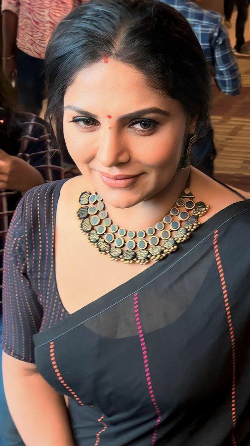 PeterBaddieX's tweet photo. Asha Sarath...🥵🥵 https://t.co/omoEgN9paG