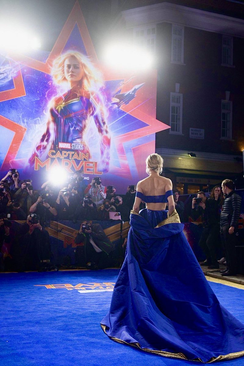 brieonfilm's tweet photo. this photo of brie larson at captain marvel premiere is still one of the most iconic pictures ever taken https://t.co/wMs4utRQ0r