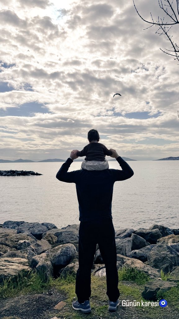 Fikret'in babasının omuzlarında oturmayı en sevdiği eğlence 🥹❤️🧿