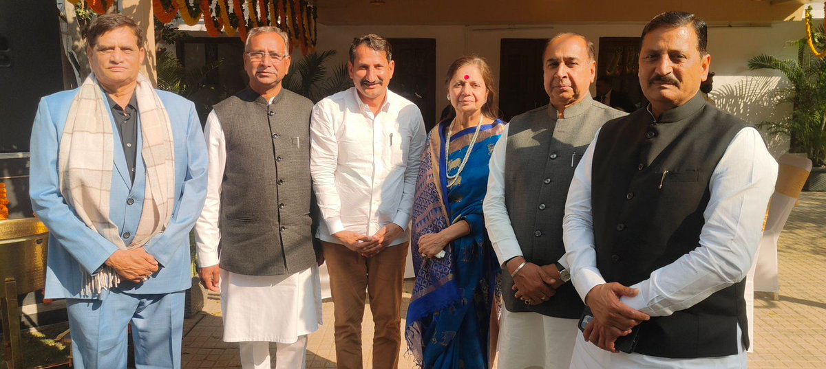 आज दिल्ली में माननीय सांसद दीपेन्द्र सिंह हुड्डा जी के निवास पर उनकी दावत में शिरकत की। हुड्डा परिवार की मेहमाननवाज़ी के लिए बहुत-बहुत शुक्रिया।
<a href="/BhupinderShooda/">Bhupinder Singh Hooda</a> 
<a href="/DeependerSHooda/">Deepender Singh Hooda</a>