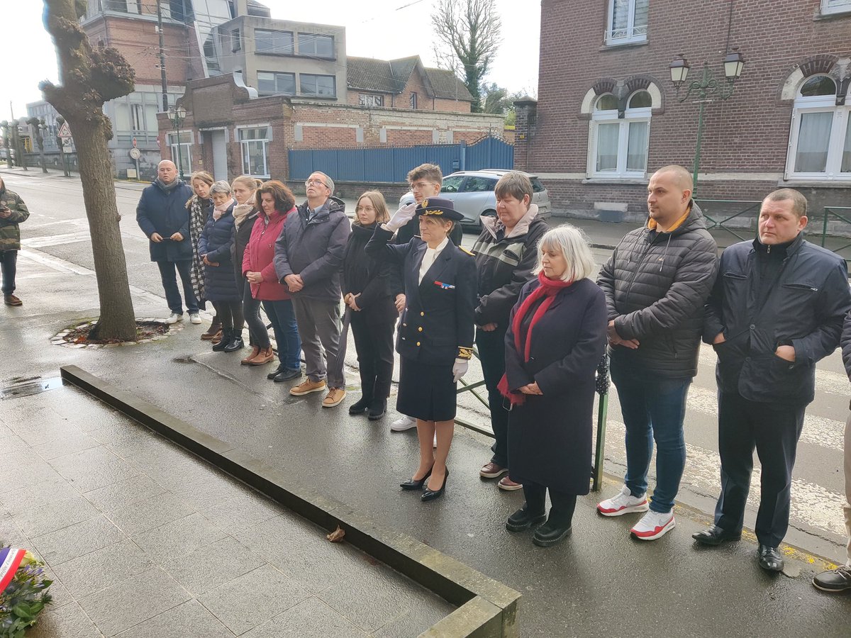 Image de Préfecture de la région Hauts-de-France et du Nord - #Hommage

Le 6 février 1998, le préfet Claude Érignac était assassiné en Corse.

Hélène Demolombe-To