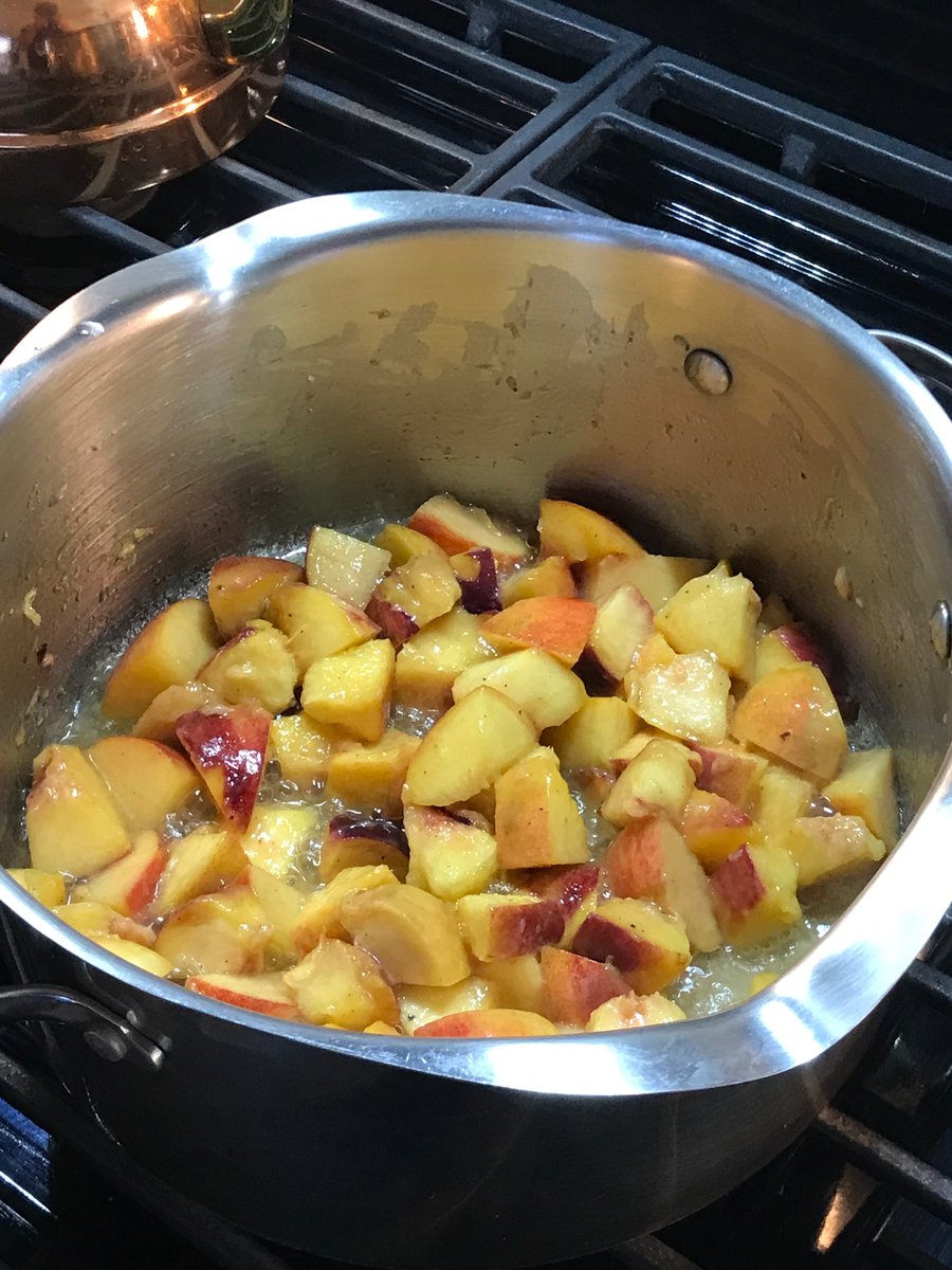Peach rib glaze coming up y’all!