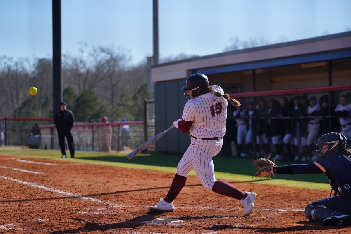 BUKnightsSB's tweet photo. TIA ICE TIES THE GAME‼️ 

T6 - The freshman blasts a grand slam for her first career homer!  

Knights 8, Dragons 8  

#SwordsUpBU https://t.co/QHIC76eiwI
