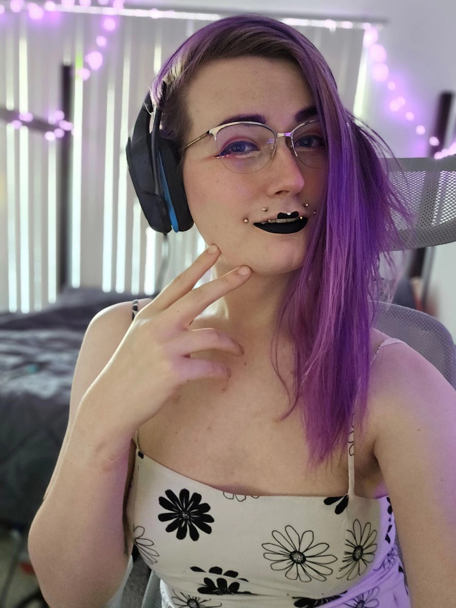 CuddleBug - Mommy arc ☺️ tweet media