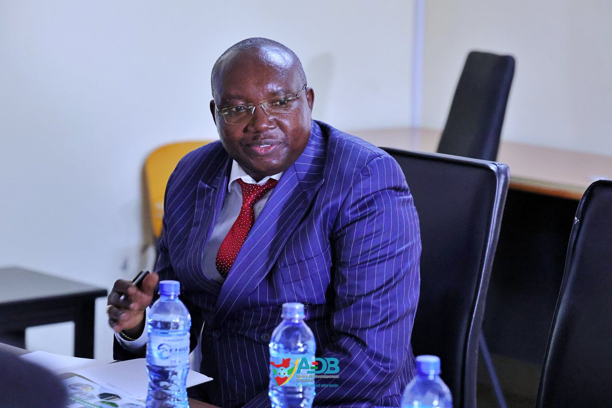 ADB_Burundi's tweet photo. Mr SENTORE a expliqué que le  Burundi est l’un des actionnaires de la @BDEGL2 et que cette visite s’incrit dans le cadre d’une mission de la @BDEGL2 visant à étudier la façon dont elle peut contribuer dans l’implémentation de la Vision 2040-2060 en appuyant le secteur privé. https://t.co/A5x4MfqGZg