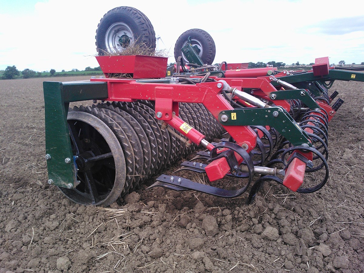 Discover the exceptional build quality of NRH Cambridge Rollers! Designed for even seedbeds and optimal soil structure, farmers across the UK trust our rollers. Invest in robust British engineering for lasting performance. champ.ly/A7lRL55n
#FarmMachinery #ClubHectare